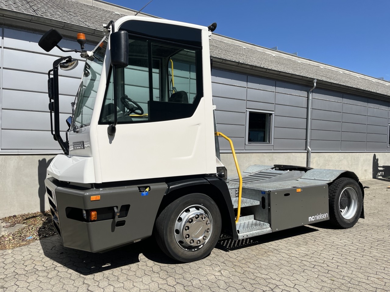 Terberg YT223 4x2 2