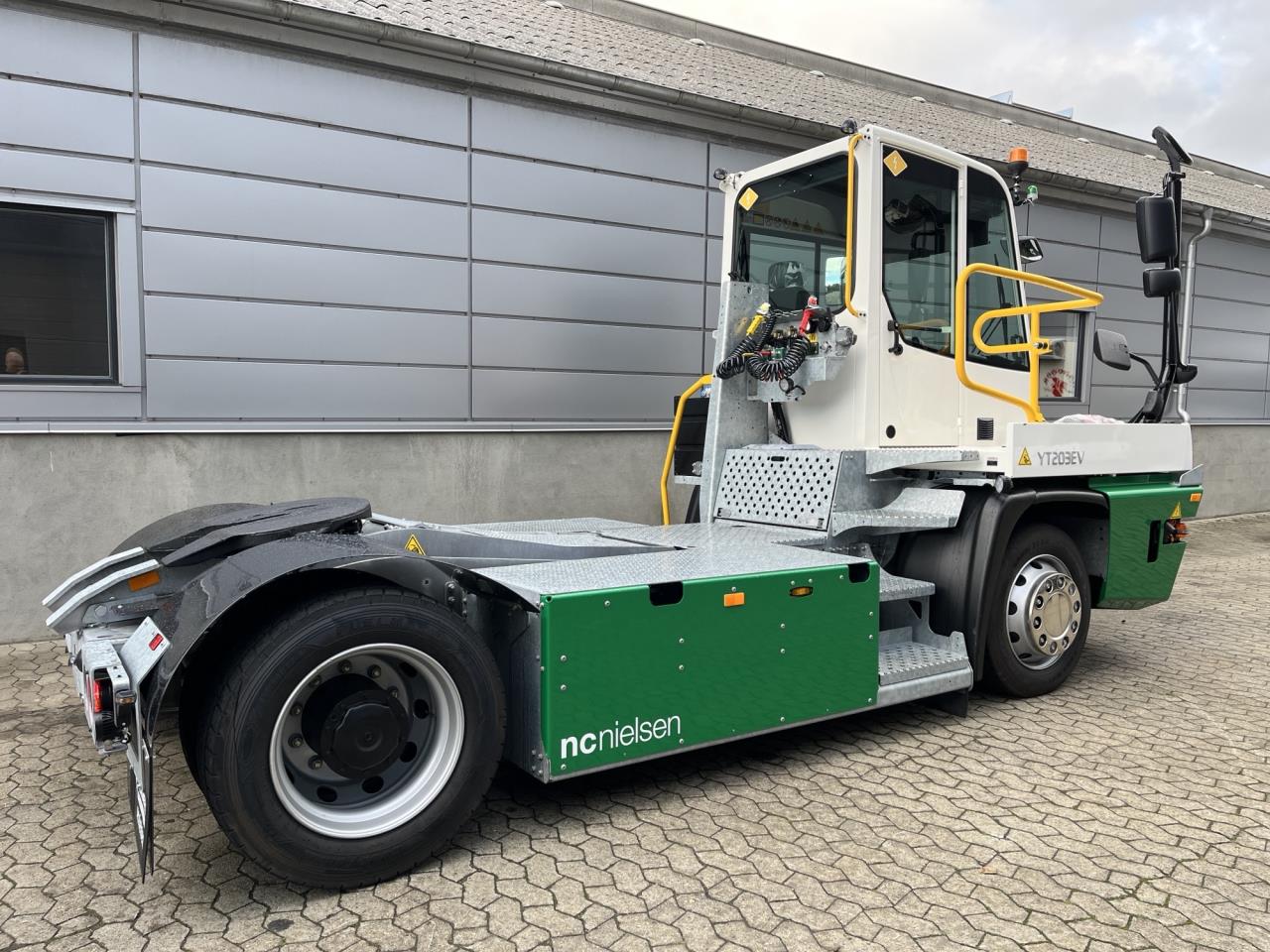 Terberg YT203-EV 4x2  3